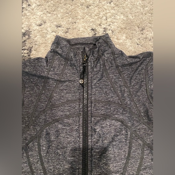 Lululemon Define Jacket - Picture 4 of 9